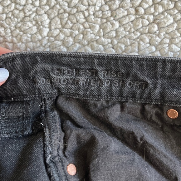 High Rise 90’s Shorts - Picture 5 of 7